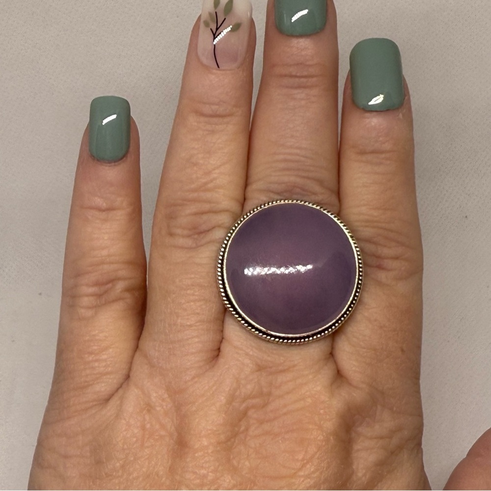 925 Sterling Silver ring with round purple stone  size 8.75